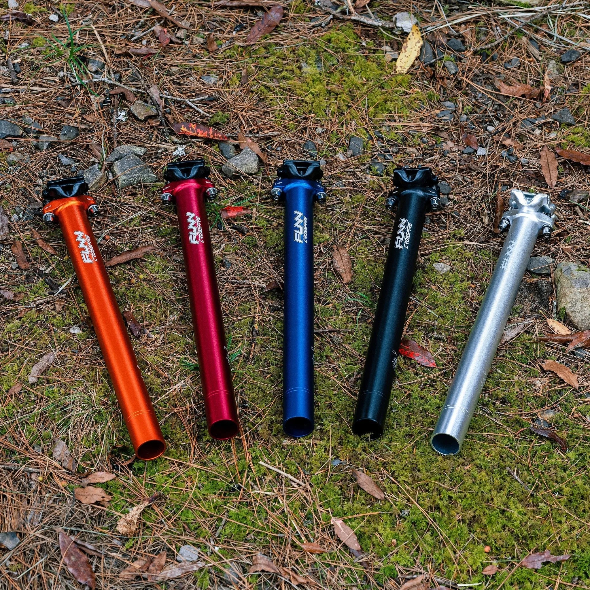 Funn mountain bike components - Crossfire Seatpost Black 27.2mm 350mm in a white background.